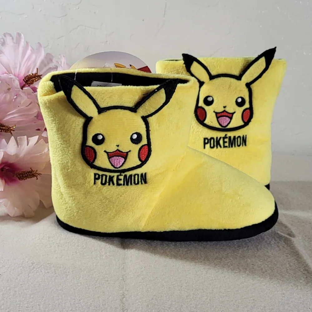 Pokemon NWT Kids Yellow 3D Pikachu Bootie Slippers Size 11 Toddlers